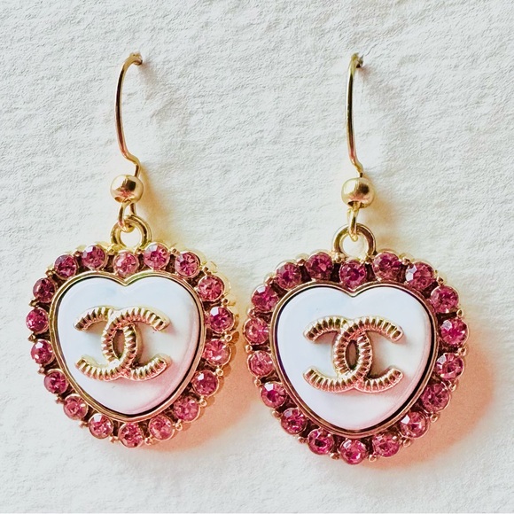 CHANEL Pink, White and Gold Heart Earrings - Picture 12 of 13